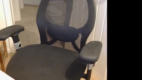 Snapshot of born2run chatting on 11.30.25 born2run online show from 11.30.25