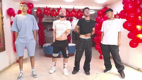 THOMAS AND DAMIAND online show from 02.05.25