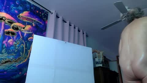 Bottomboo7 online show from 01.19.25