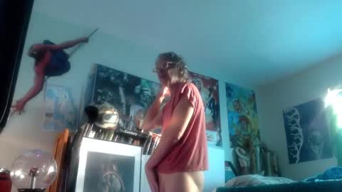 Bottomboo7 online show from 10.18.25