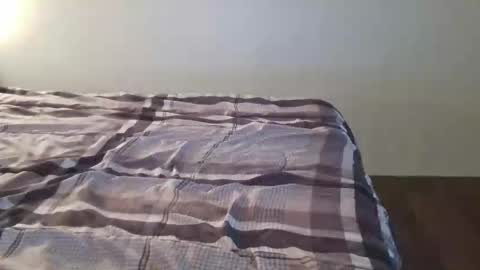 Snapshot of bottomlesspitofdetermination chatting on 11.30.25 theholething online show from 11.30.25