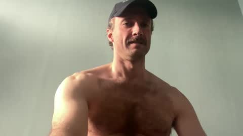 bottommanbln online show from 10.25.25