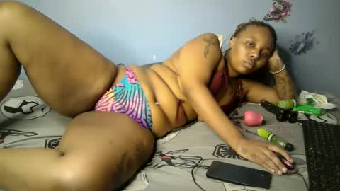 Snapshot of botty_queen chatting on 04.20.26 botty_queen online show from 04.20.26
