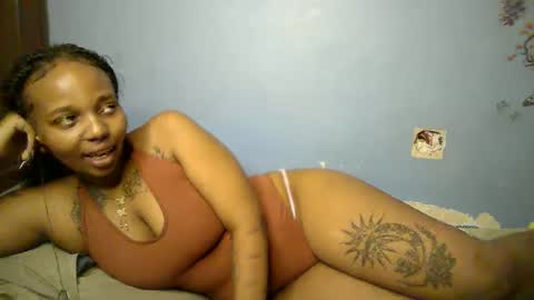 Snapshot of botty_queen chatting on 05.27.26 botty_queen online show from 05.27.26