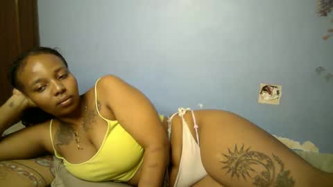 Snapshot of botty_queen chatting on 05.29.26 botty_queen online show from 05.29.26