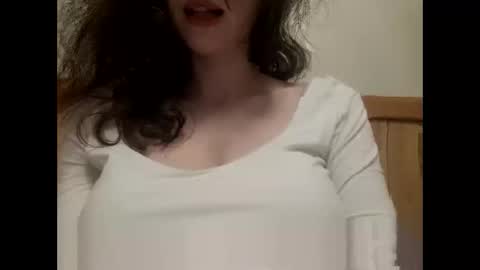 Snapshot of bouncyqueenmajesty chatting on 06.01.26 Bouncy Queen Majesty online show from 06.01.26