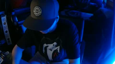 Bowerboi1217 online show from 04.11.26