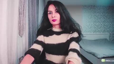 Helen  online show from 12.04.24