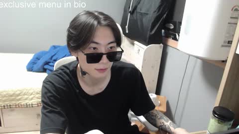 Snapshot of boxman556990 chatting on 10.29.25 boxman556990 online show from 10.29.25