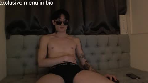 Snapshot of boxman556990 chatting on 11.18.25 boxman556990 online show from 11.18.25