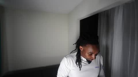 Snapshot of boy_kino chatting on 07.10.26 Pixel Pleasures online show from 07.10.26