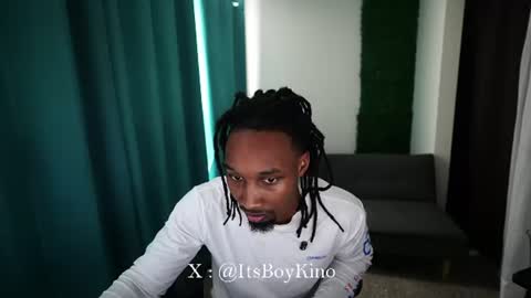 Snapshot of boy_kino chatting on 07.11.26 Pixel Pleasures online show from 07.11.26