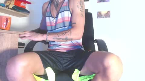 Snapshot of boy_master5 chatting on 02.17.25 boy_master5 online show from 02.17.25