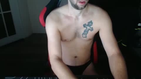 boy_t0y89 online show from 12.17.25