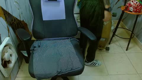 boy_tatto77 online show from 04.01.26