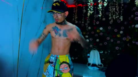 boy_tatto77 online show from 04.11.26