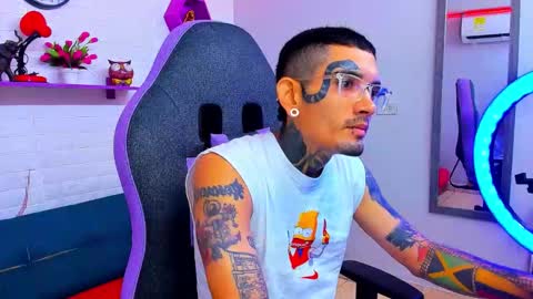 Snapshot of boy_tatto777 chatting on 09.23.25 boy_tatto777 online show from 09.23.25