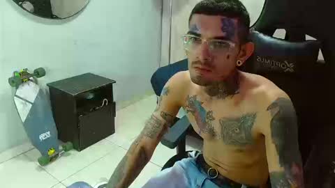 Snapshot of boy_tatto777 chatting on 09.24.25 boy_tatto777 online show from 09.24.25