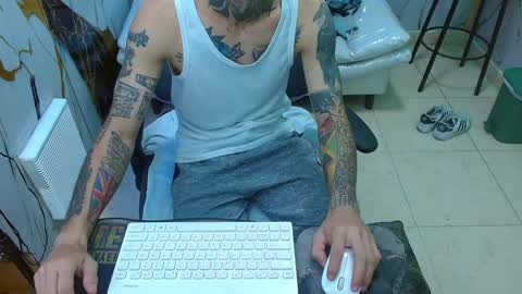 Snapshot of boy_tatto777 chatting on 05.06.26 boy_tatto777 online show from 05.06.26