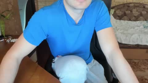 Snapshot of boyapollon chatting on 01.01.25 BoyApollon online show from 01.01.25