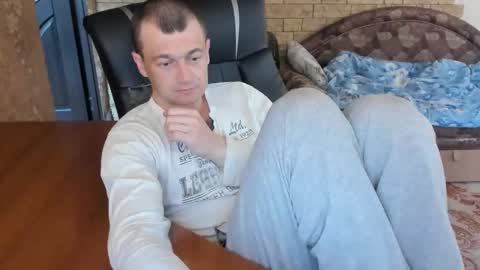 Snapshot of boyapollon chatting on 04.19.26 BoyApollon online show from 04.19.26