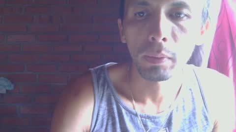 Snapshot of boycumlatino21 chatting on 04.18.26 Boy online show from 04.18.26