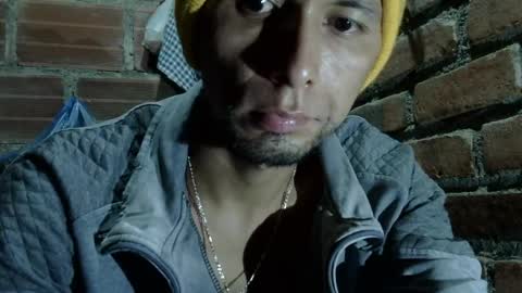 Snapshot of boycumlatino21 chatting on 04.20.26 Boy online show from 04.20.26