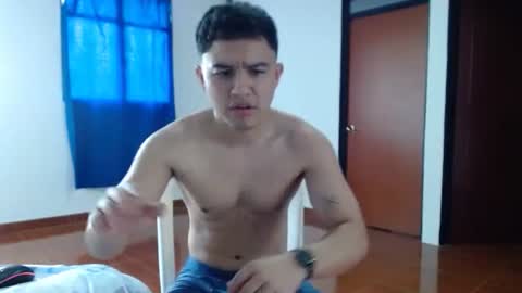 Snapshot of boyfit2023 chatting on 11.19.25 boyfit2023 online show from 11.19.25