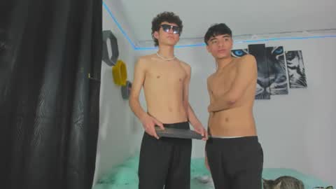 boys4hot_777 online show from 03.04.25