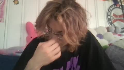 Snapshot of boywithbug chatting on 02.27.25 boywithbug online show from 02.27.25