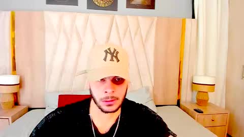 Snapshot of boyxxsexx69 chatting on 11.04.25 Mateo online show from 11.04.25