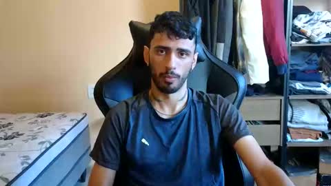 Snapshot of boyzinm2 chatting on 02.18.26 boyzinm2 online show from 02.18.26