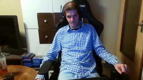 Snapshot of bponie1 chatting on 12.28.24 bponie1 online show from 12.28.24