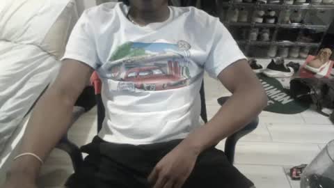 Snapshot of bquen400 chatting on 01.19.25 bquen400 online show from 01.19.25