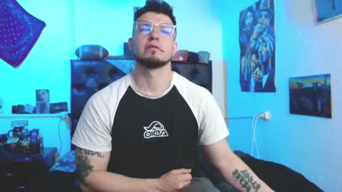 brad hot boy online show from 10.21.25