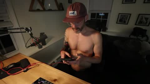 Snapshot of bradbronton chatting on 05.08.26 BradBronton online show from 05.08.26