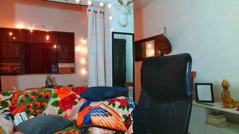 Bradley Martinez online show from 02.02.25