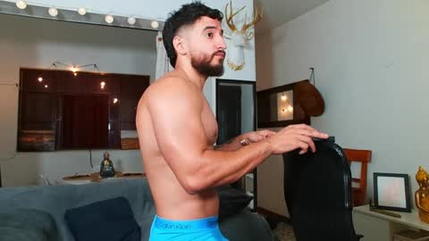 Bradley Martinez online show from 02.03.25