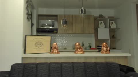 bradleymartin7 online show from 02.19.25