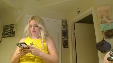 Snapshot of braindeadbetty chatting on 04.23.26 i am a naughty jedi knight online show from 04.23.26