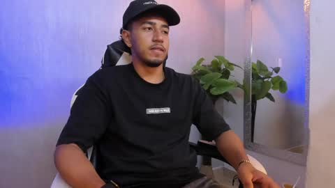 Snapshot of brand_collins chatting on 04.24.26 Brand online show from 04.24.26