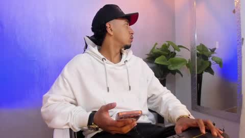 Snapshot of brand_collins chatting on 05.16.26 Brand online show from 05.16.26
