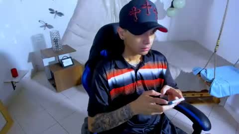 Snapshot of brand_hades chatting on 06.25.26 B R A N D online show from 06.25.26