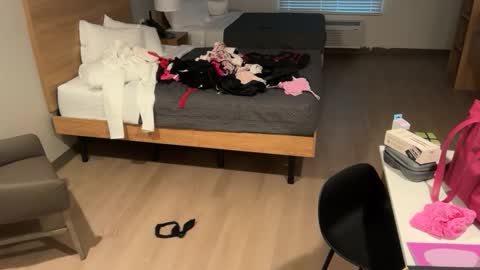 Snapshot of brandicumxxx chatting on 05.16.26 brandicumxxx online show from 05.16.26