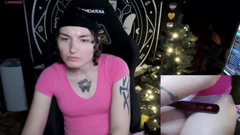 Snapshot of brandiwrld999 chatting on 12.21.24 BrandiWRLD999 online show from 12.21.24