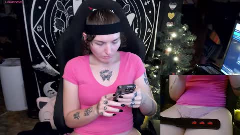 Snapshot of brandiwrld999 chatting on 12.23.24 BrandiWRLD999 online show from 12.23.24