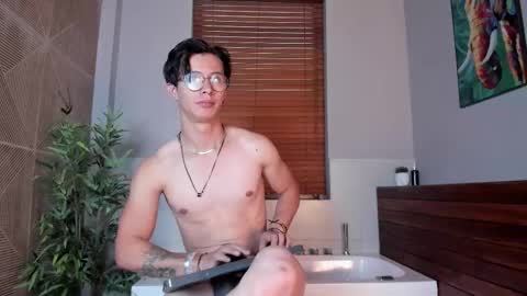 brandon_starkk online show from 10.28.25