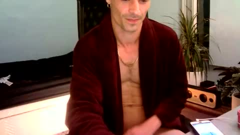 Snapshot of bratdownunder chatting on 09.13.25 Bratdownunder online show from 09.13.25