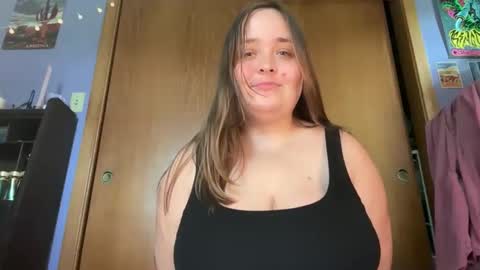 Snapshot of brattywinnie chatting on 05.18.26 BrattyWInnie online show from 05.18.26