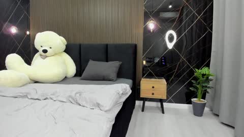 Snapshot of braxiboy chatting on 12.29.24 Brax online show from 12.29.24